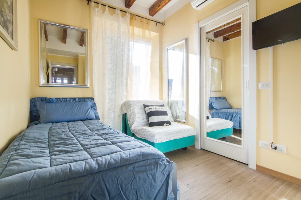 Camera Singola con Bagno Privato